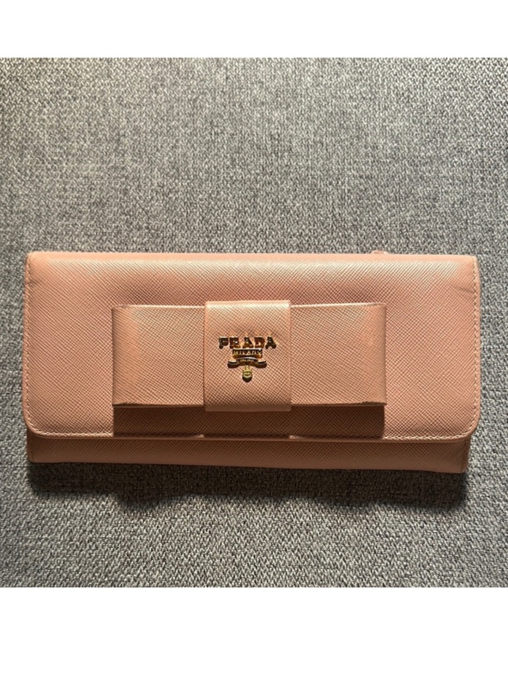 ๐๐ก๐๐๐ Saffiano Fiocco Bow Continental Wallet